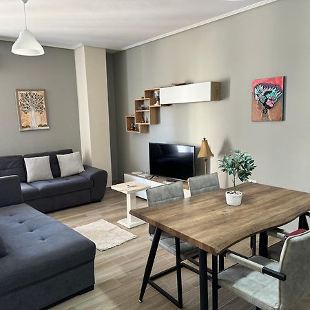 Leon Sea View Apartment Sarandë Exteriör bild