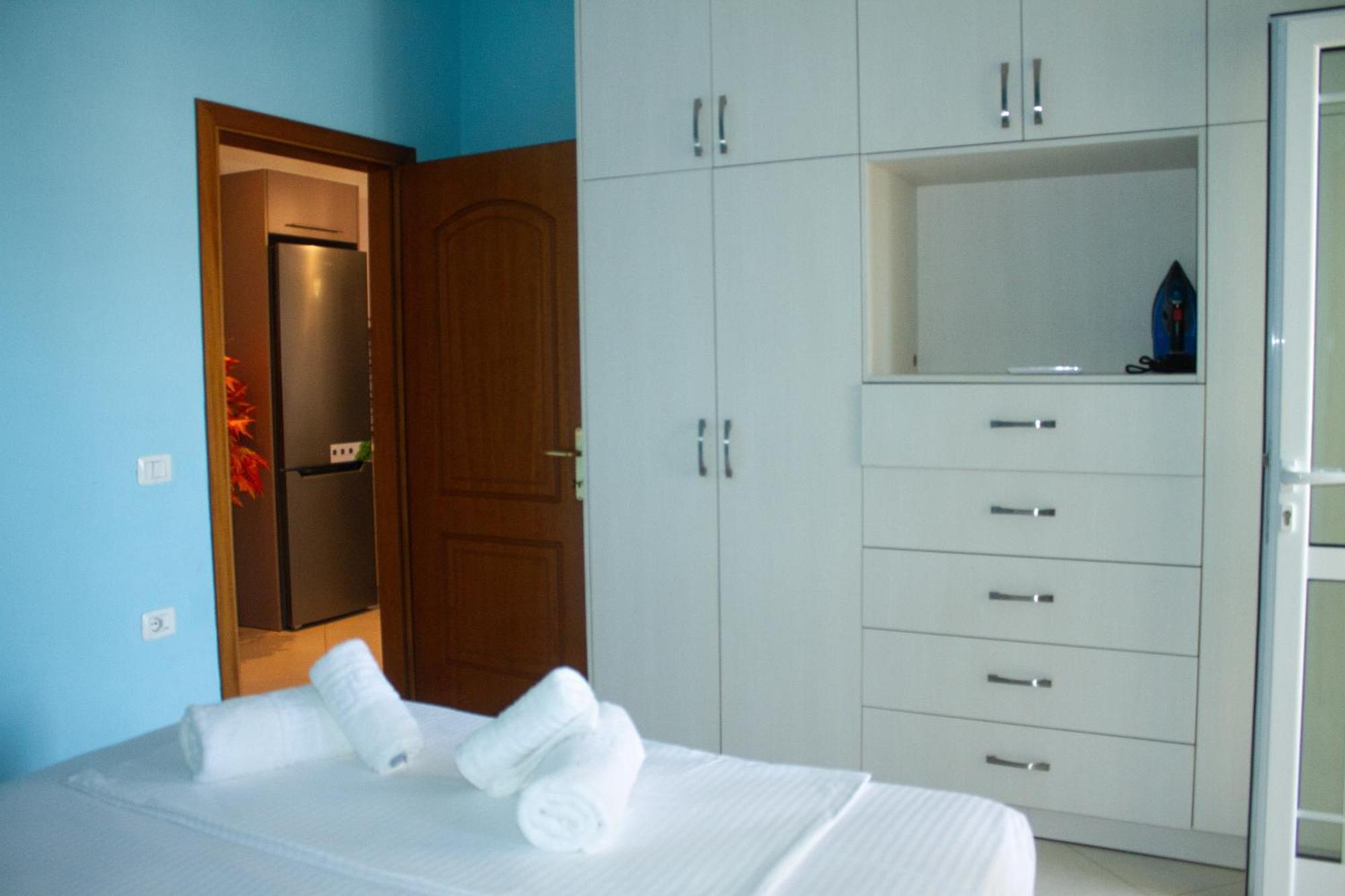 Leon Sea View Apartment Sarandë Exteriör bild