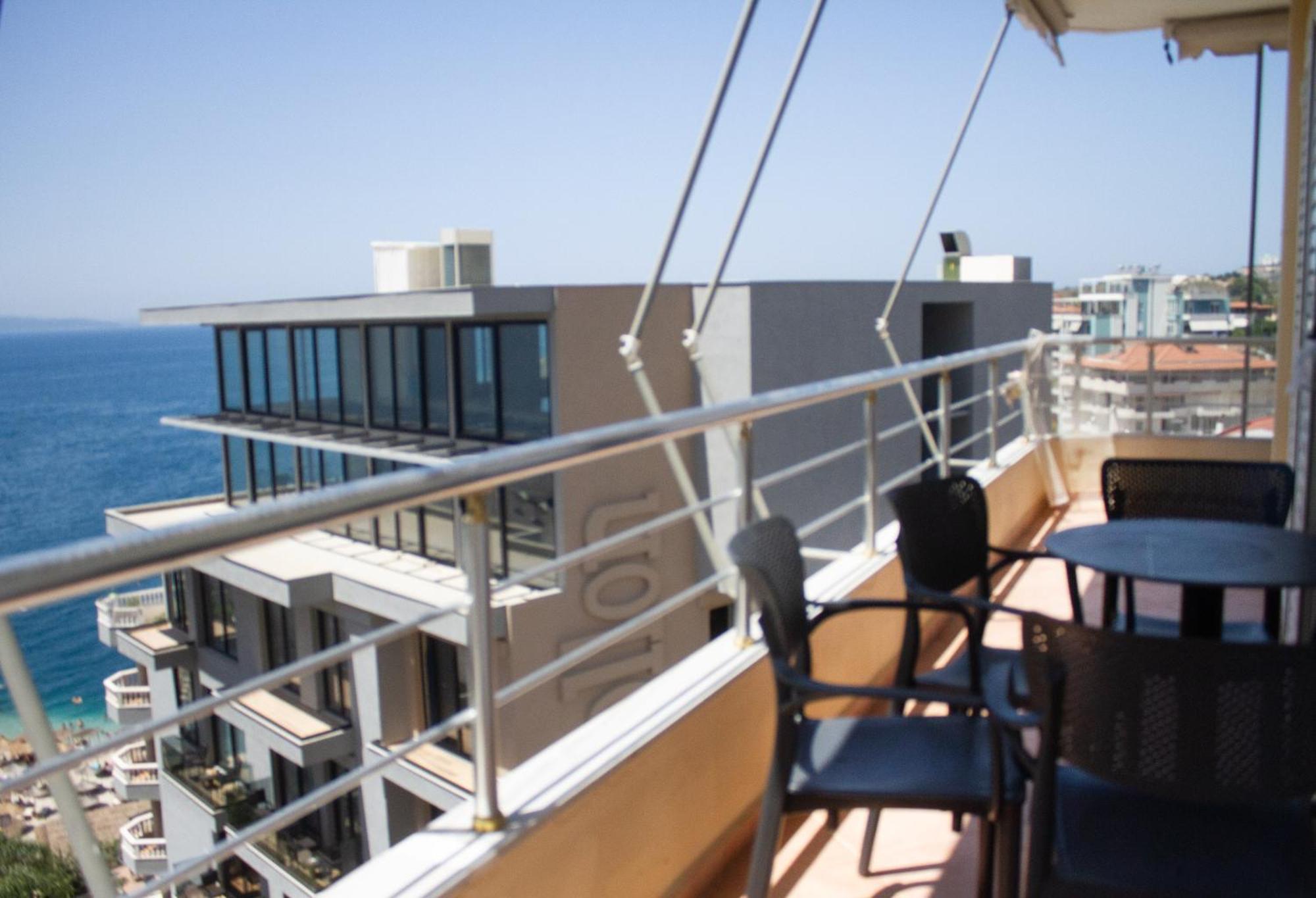 Leon Sea View Apartment Sarandë Exteriör bild