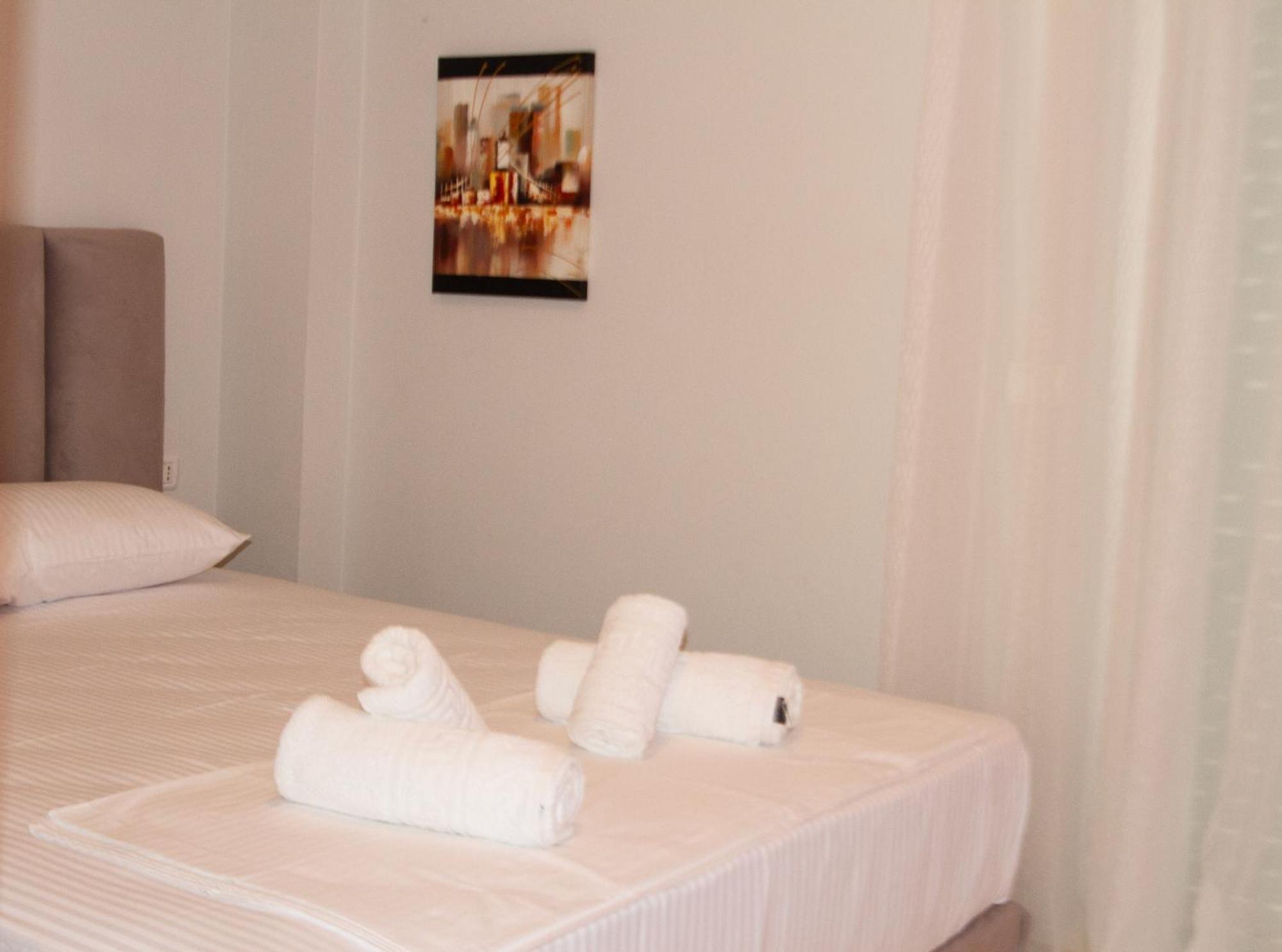 Leon Sea View Apartment Sarandë Exteriör bild